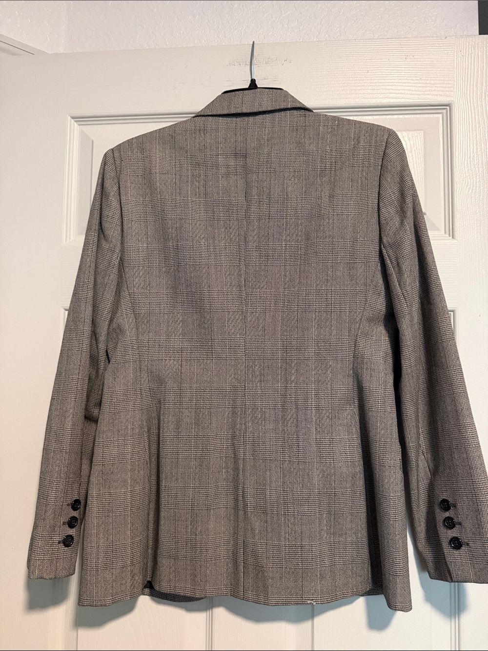 Harvé Benard Black and Green Label Wool Blazer - Picture 3 of 6